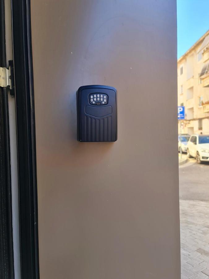 Sunny Apartment - Blloku Tirana, Near Lake 外观 照片